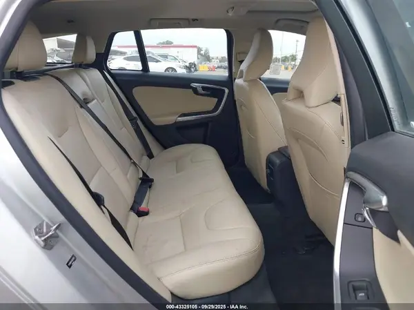 YV140MEK4H1331683 2017 VOLVO V60 - Image 8