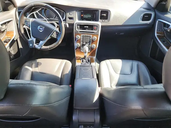 YV140MEK4H1332283 2017 VOLVO V60 - Image 8