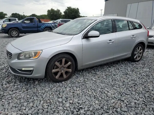 YV140MEK5G1290897 2016 VOLVO V60 - Image 1