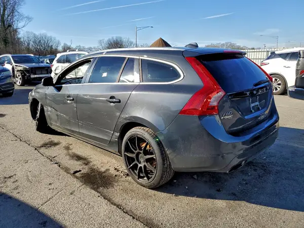 YV140MEK5G1292732 2016 VOLVO V60 - Image 2