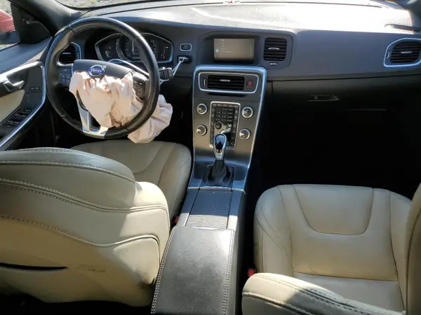 YV140MEK5G1294075 2016 VOLVO V60 - Image 8