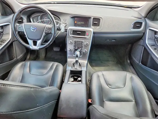YV140MEK5G1297428 2016 VOLVO V60 - Image 8