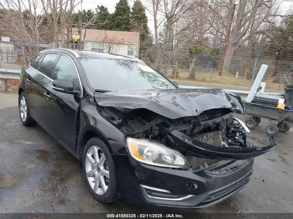 YV140MEK5G1299728 2016 VOLVO V60 - Image 1