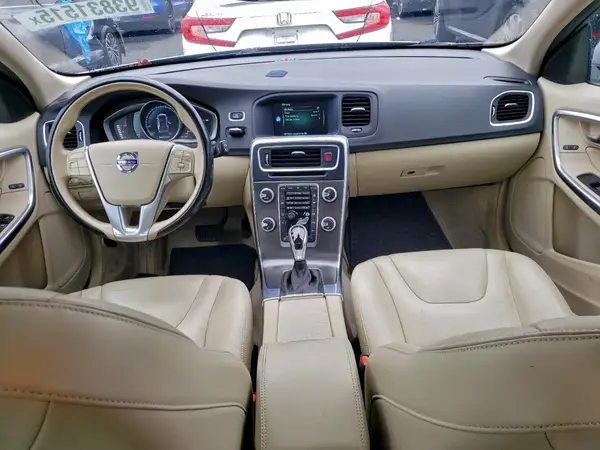 YV140MEK5G1301414 2016 VOLVO V60 - Image 8