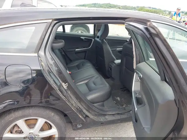 YV140MEK5G1307228 2016 VOLVO V60 - Image 8
