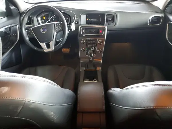 YV140MEK6G1304872 2016 VOLVO V60 - Image 8