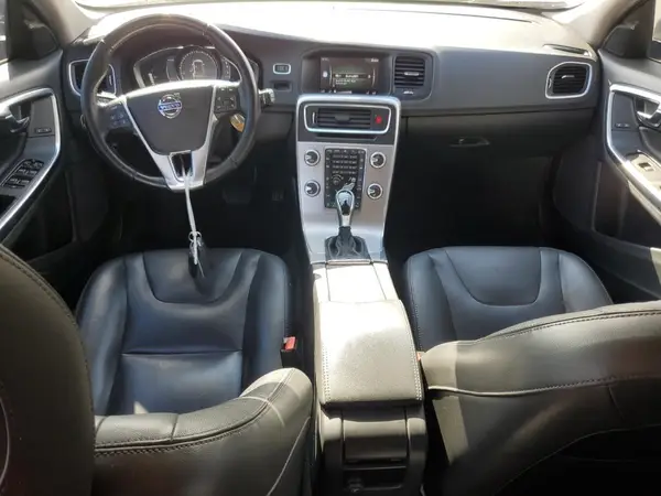 YV140MEK6H1367360 2017 VOLVO V60 - Image 8