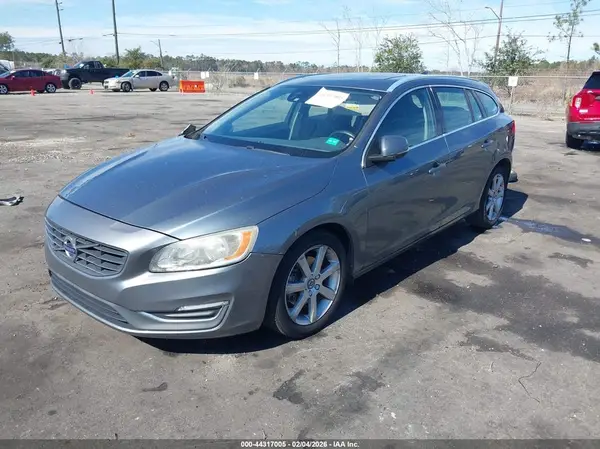 YV140MEK6H1373045 2017 VOLVO V60 - Image 2
