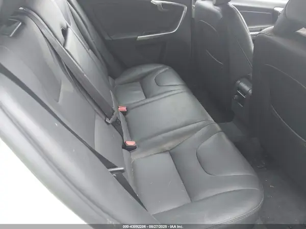 YV140MEK7G1288617 2016 VOLVO V60 - Image 8