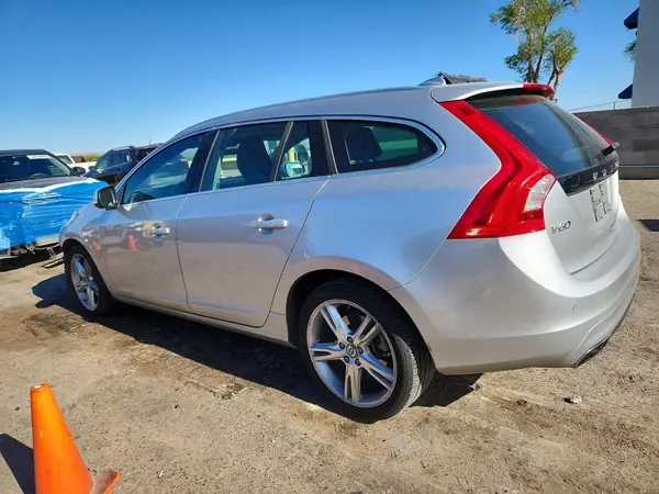 YV140MEK7G1308297 2016 VOLVO V60 - Image 2