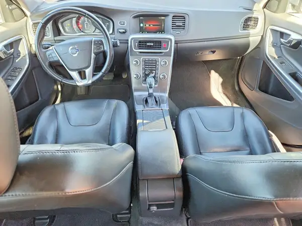 YV140MEK7G1308297 2016 VOLVO V60 - Image 8