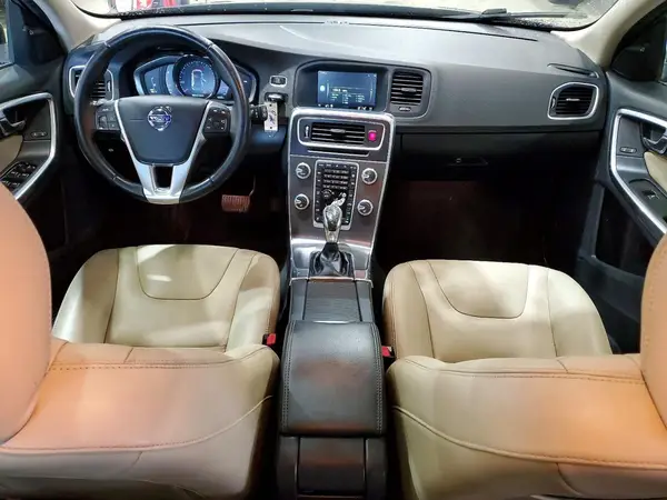 YV140MEK7G1314343 2016 VOLVO V60 - Image 8