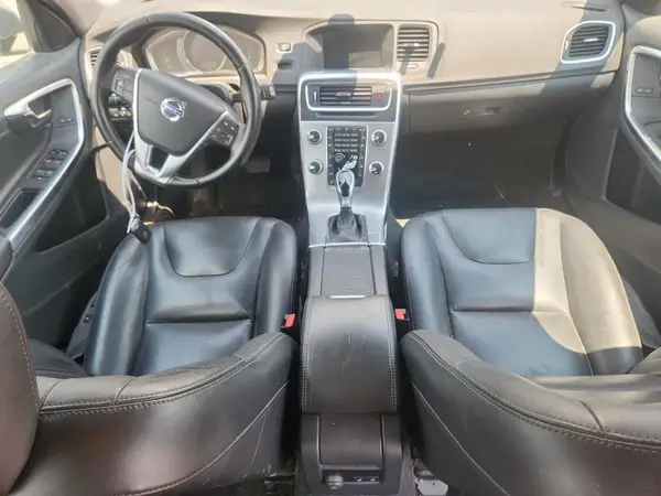 YV140MEK7H1350776 2017 VOLVO V60 - Image 8