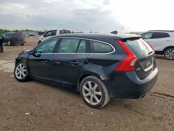 YV140MEK8H1330603 2017 VOLVO V60 - Image 2