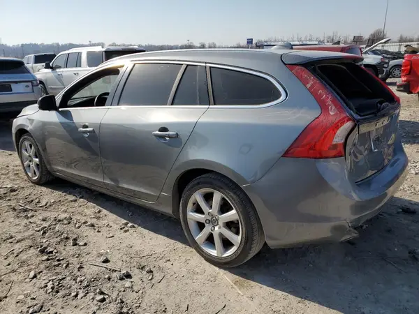 YV140MEK8H1333260 2017 VOLVO V60 - Image 2