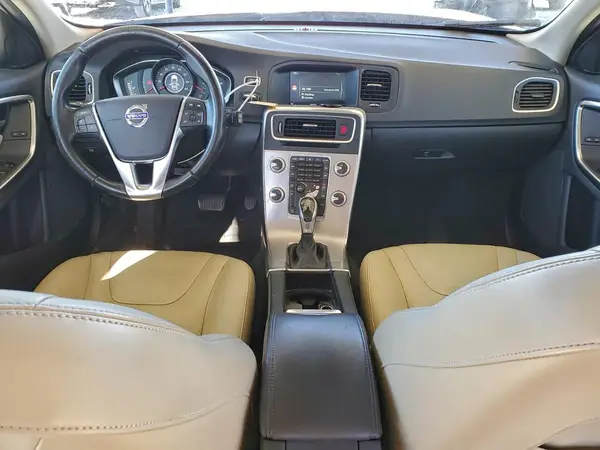YV140MEK8H1341228 2017 VOLVO V60 - Image 8