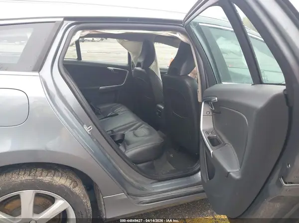 YV140MEK9G1319477 2016 VOLVO V60 - Image 8