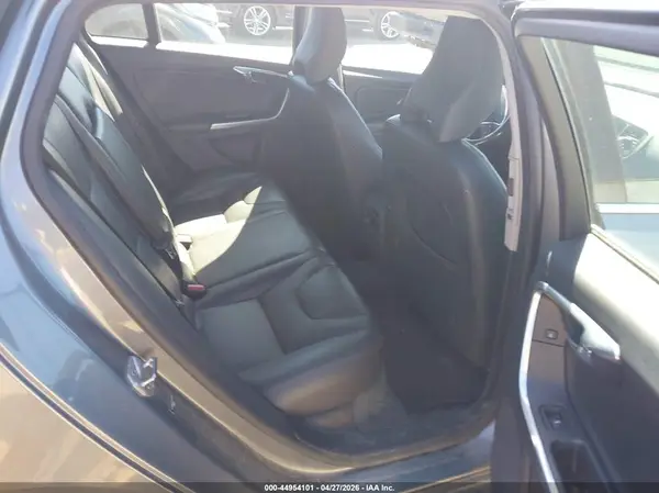 YV140MEK9H1336569 2017 VOLVO V60 - Image 8