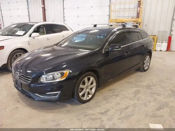 YV140MEK9H1367711 2017 VOLVO V60 - Image 2