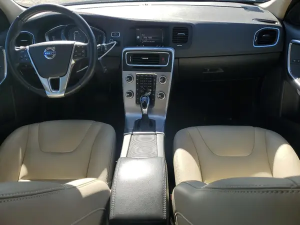 YV140MEK9H1368096 2017 VOLVO V60 - Image 8