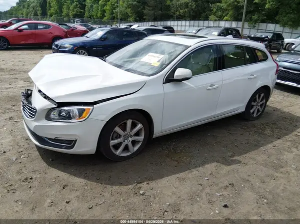 YV140MEKXG1293052 2016 VOLVO V60 - Image 2