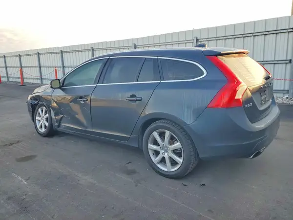 YV140MEKXG1299708 2016 VOLVO V60 - Image 2