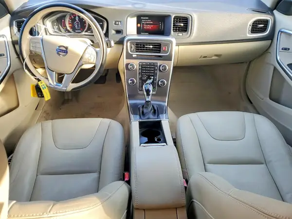 YV140MEKXG1299708 2016 VOLVO V60 - Image 8