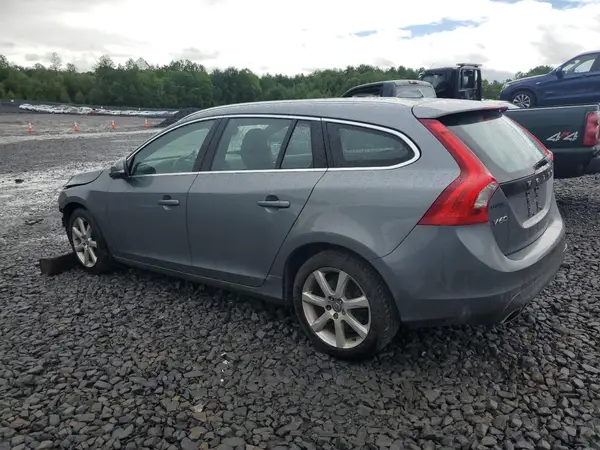 YV140MEKXG1300453 2016 VOLVO V60 - Image 2