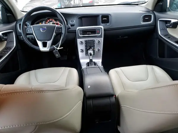 YV140MEKXH1346821 2017 VOLVO V60 - Image 8