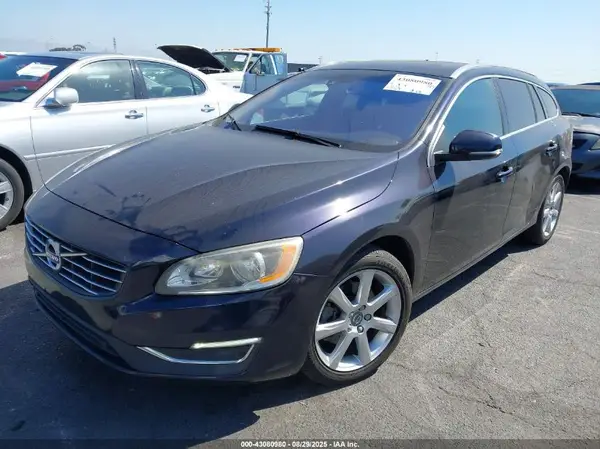 YV140MEKXH1367247 2017 VOLVO V60 - Image 2