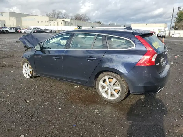 YV140MEKXH1368933 2017 VOLVO V60 - Image 2