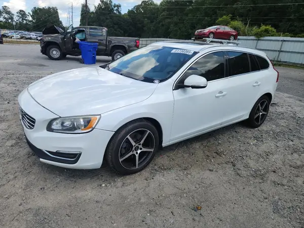 YV140MEKXH1369502 2017 VOLVO V60 - Image 1