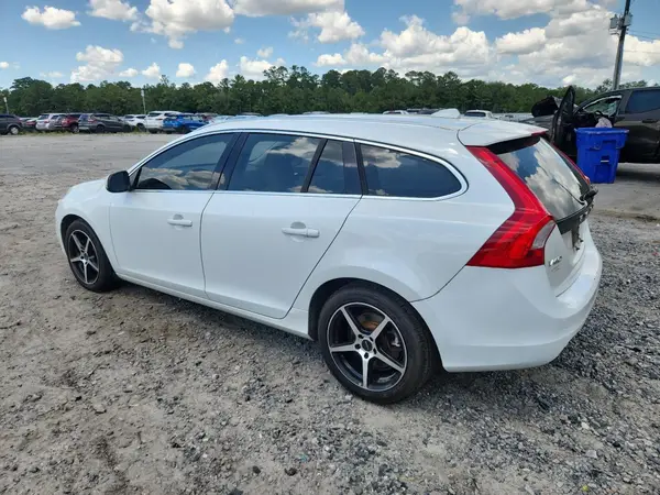 YV140MEKXH1369502 2017 VOLVO V60 - Image 2