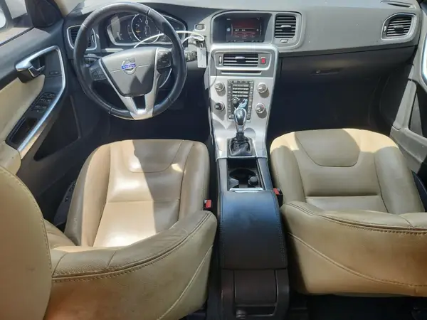 YV140MEKXH1369502 2017 VOLVO V60 - Image 8