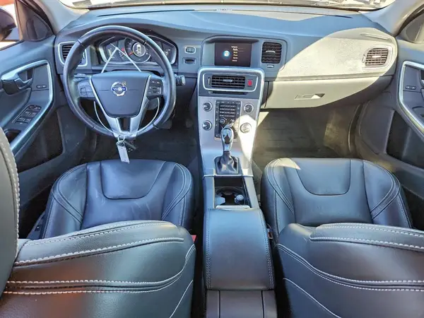 YV140MEL0J2384437 2018 VOLVO V60 - Image 8