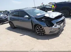 YV140MEL1J2378646 2018 VOLVO V60