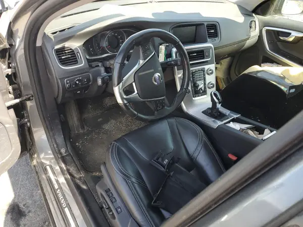 YV140MEL2J2379191 2018 VOLVO V60 - Image 8