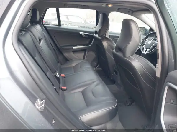 YV140MEL3J2379085 2018 VOLVO V60 - Image 8