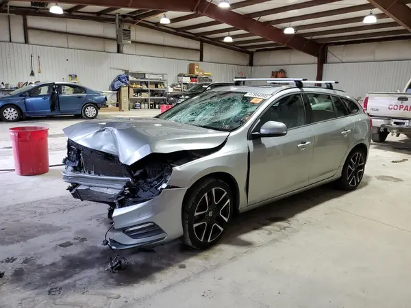 YV140MEL4J2379919 2018 VOLVO V60 - Image 1