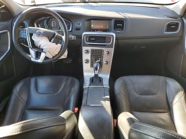 YV140MEL4J2390029 2018 VOLVO V60 - Image 8