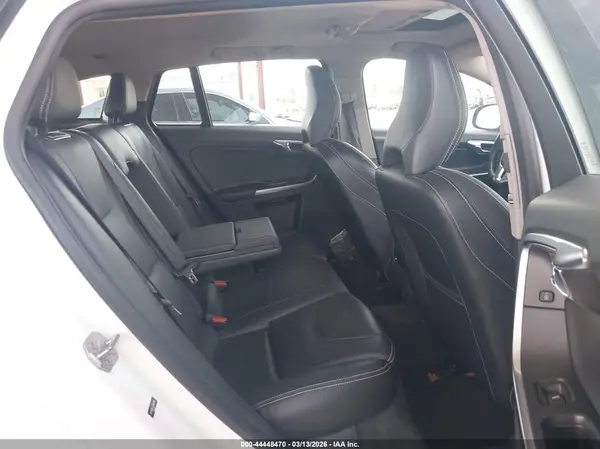 YV140MEL5J2384966 2018 VOLVO V60 - Image 8