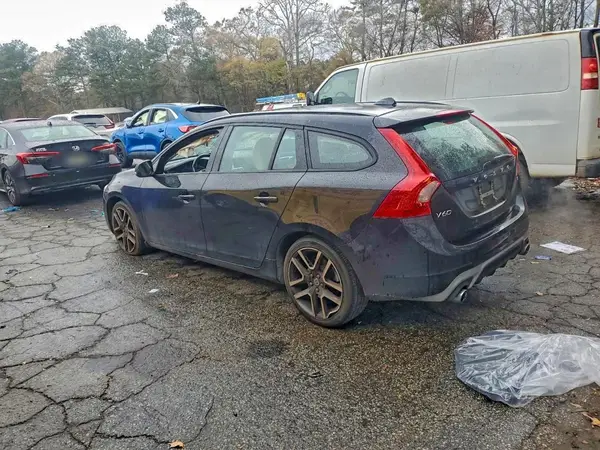 YV140MEL8J2394830 2018 VOLVO V60 - Image 2