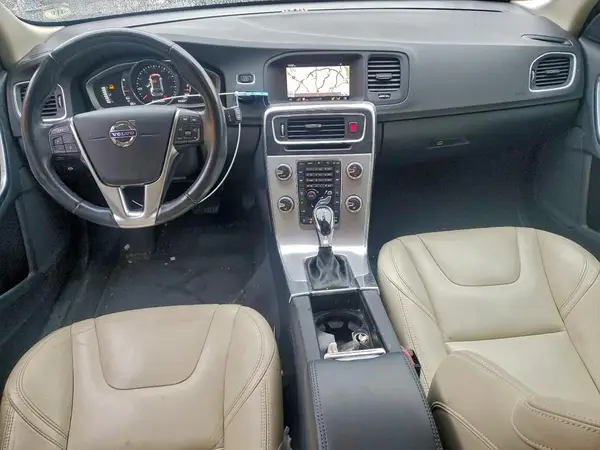 YV140MEL8J2394830 2018 VOLVO V60 - Image 8