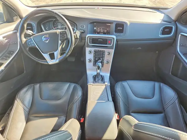 YV140MEL9J2382525 2018 VOLVO V60 - Image 8