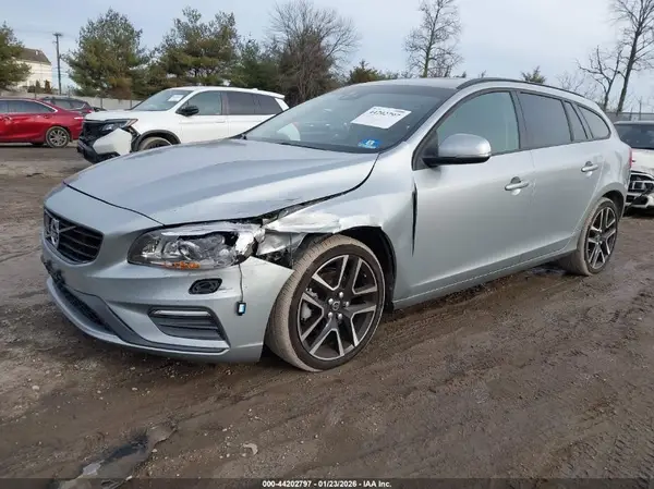 YV140MELXJ2391279 2018 VOLVO V60 - Image 2