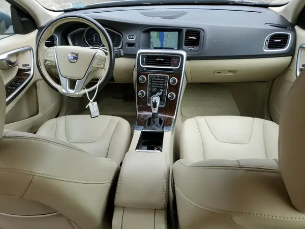 YV140MEM2G1295752 2016 VOLVO V60 - Image 8