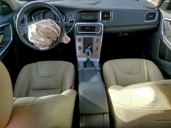 YV140MEM2H1338441 2017 VOLVO V60 - Image 8