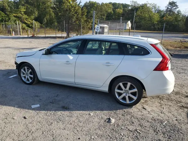 YV140MEM2H1351240 2017 VOLVO V60 - Image 2
