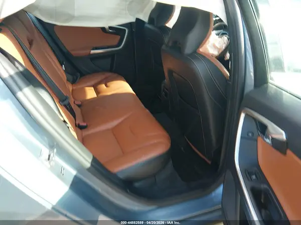 YV140MEM2H1358107 2017 VOLVO V60 - Image 8