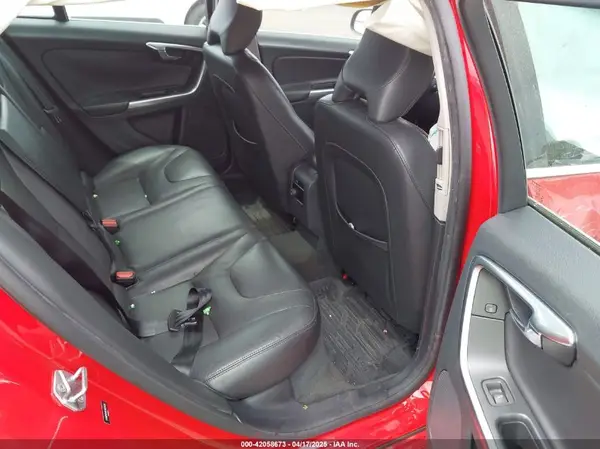 YV140MEM5G1325438 2016 VOLVO V60 - Image 8